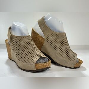 A. GIANNETTI Tan Perforated Cork Wedge Sandals size 6.5